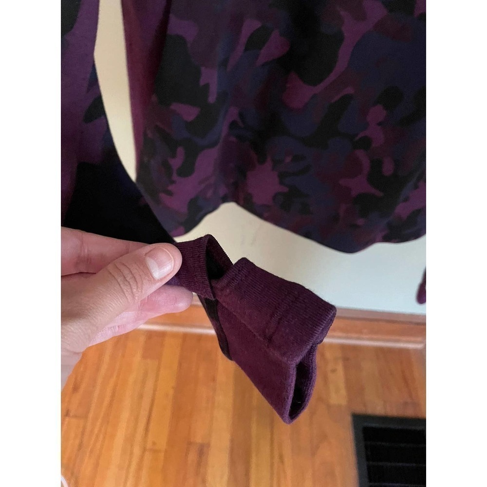 Women's Nike purple camo long sleeve top - Picture 4 of 5
